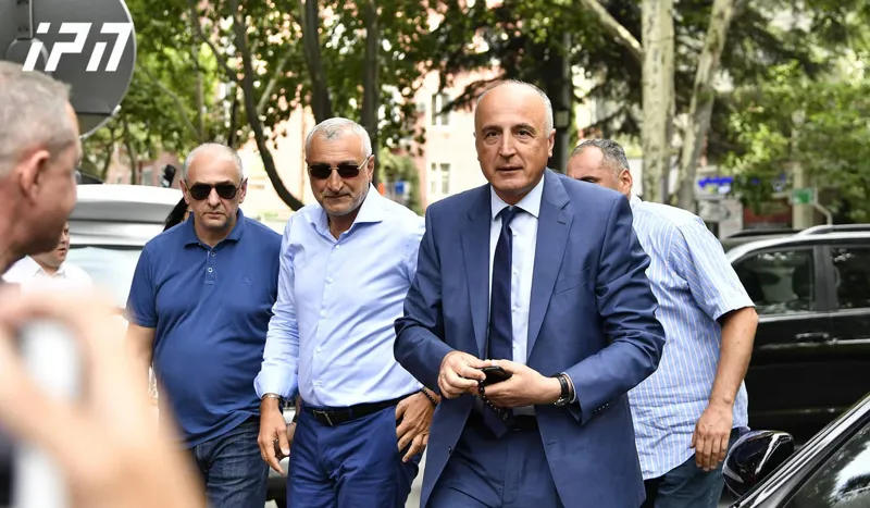 მამუკა ხაზარაძისა და ბადრი ჯაფარიძის მიმართ აღკვეთის ღონისძიების შეფარდებაზე, თბილისის საქალაქო სასამართლო, სავარაუდოდ, დღეს იმსჯელებს